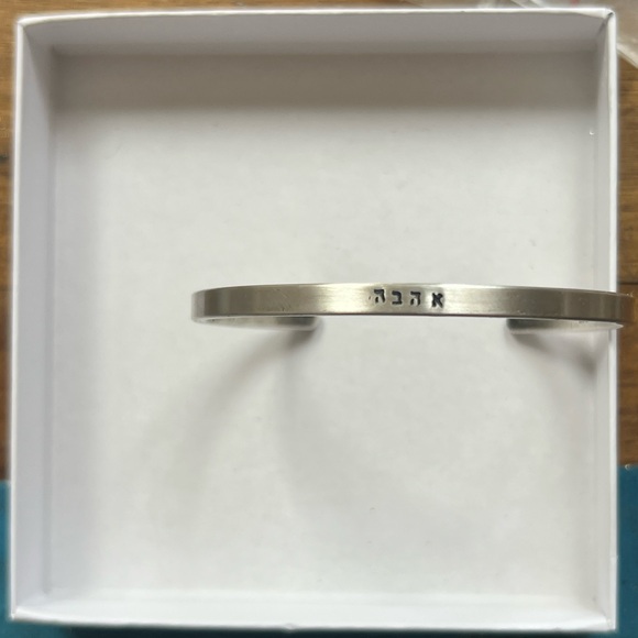 I’ve got one sterling silver cuff bracelet with the word Ahava means love - Picture 2 of 4